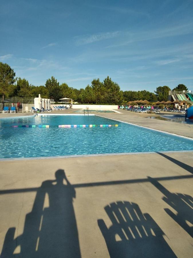 Jpp Marie Ange Proprietaire Hotel Saint-Julien-en-Born Buitenkant foto