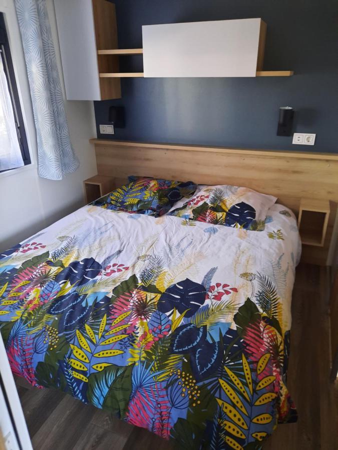 Jpp Marie Ange Proprietaire Hotel Saint-Julien-en-Born Buitenkant foto