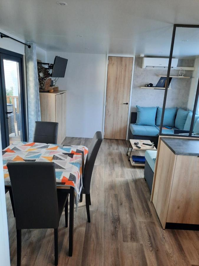 Jpp Marie Ange Proprietaire Hotel Saint-Julien-en-Born Buitenkant foto